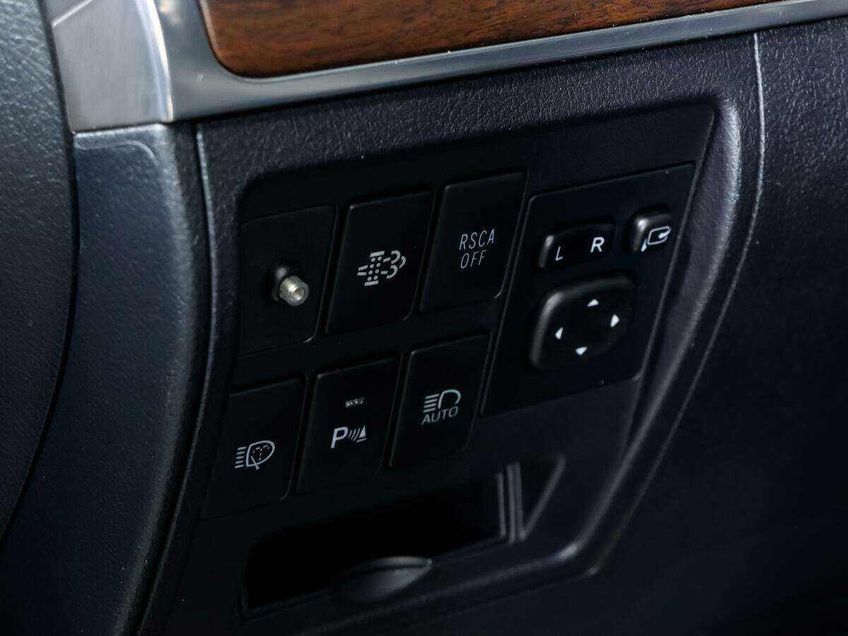 Toyota Land Cruiser, 2017 - 50 231 км. | Фото №8