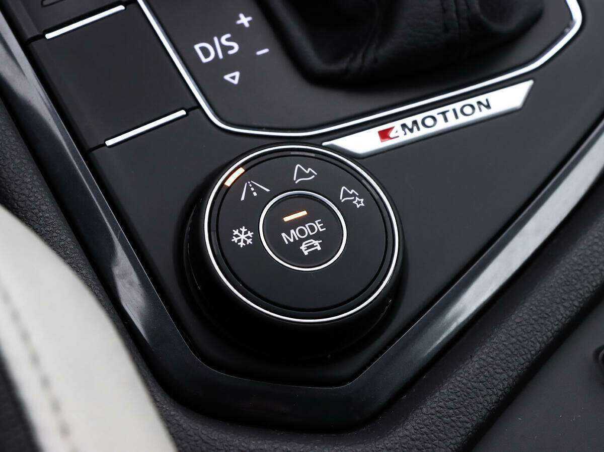 Volkswagen Tiguan, 2020 Фото №13