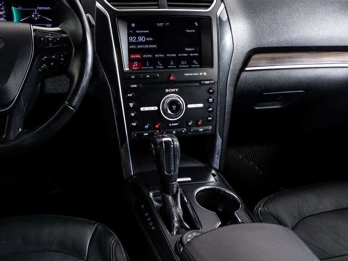 Ford Explorer, 2018 Фото №10