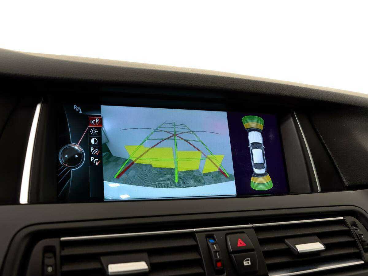 BMW 5 серии 530d xDrive, 2013 Фото №17