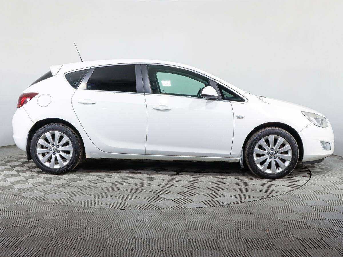 Opel Astra, 2010 - 217 128 км. | Фото №4