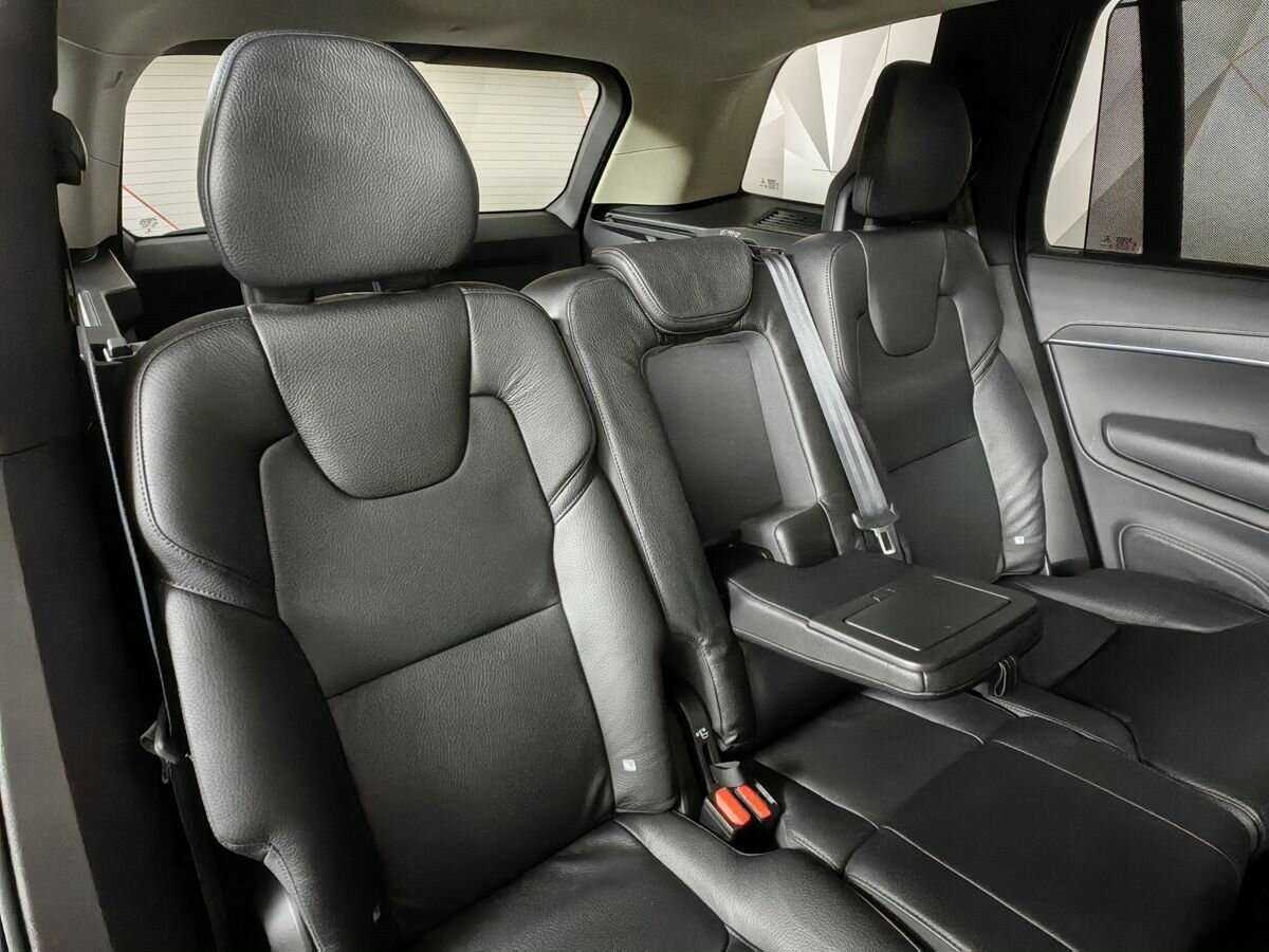 Volvo XC90 B5, 2019 Фото №16