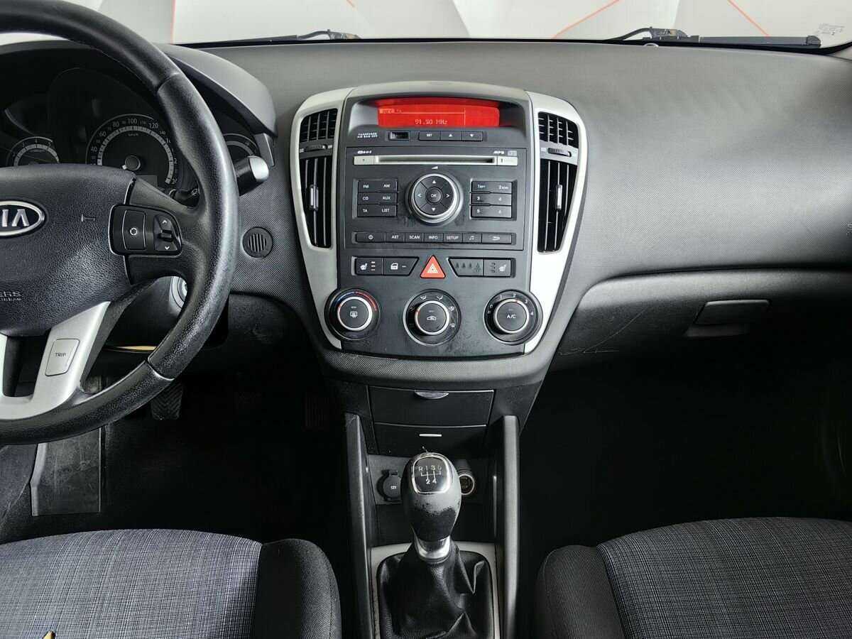 Kia Ceed, 2010 Фото №11