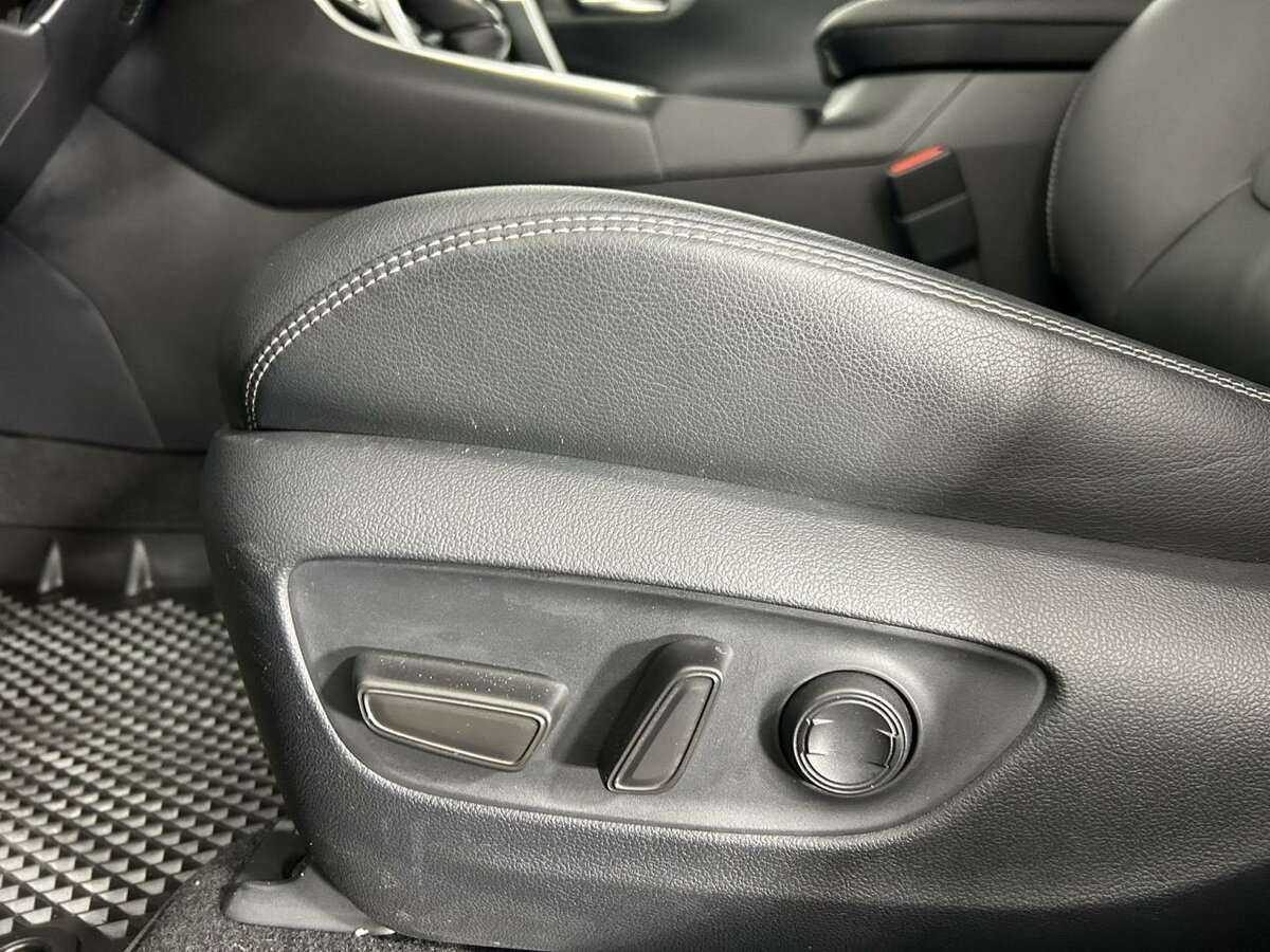 Toyota RAV4, 2022 Фото №10