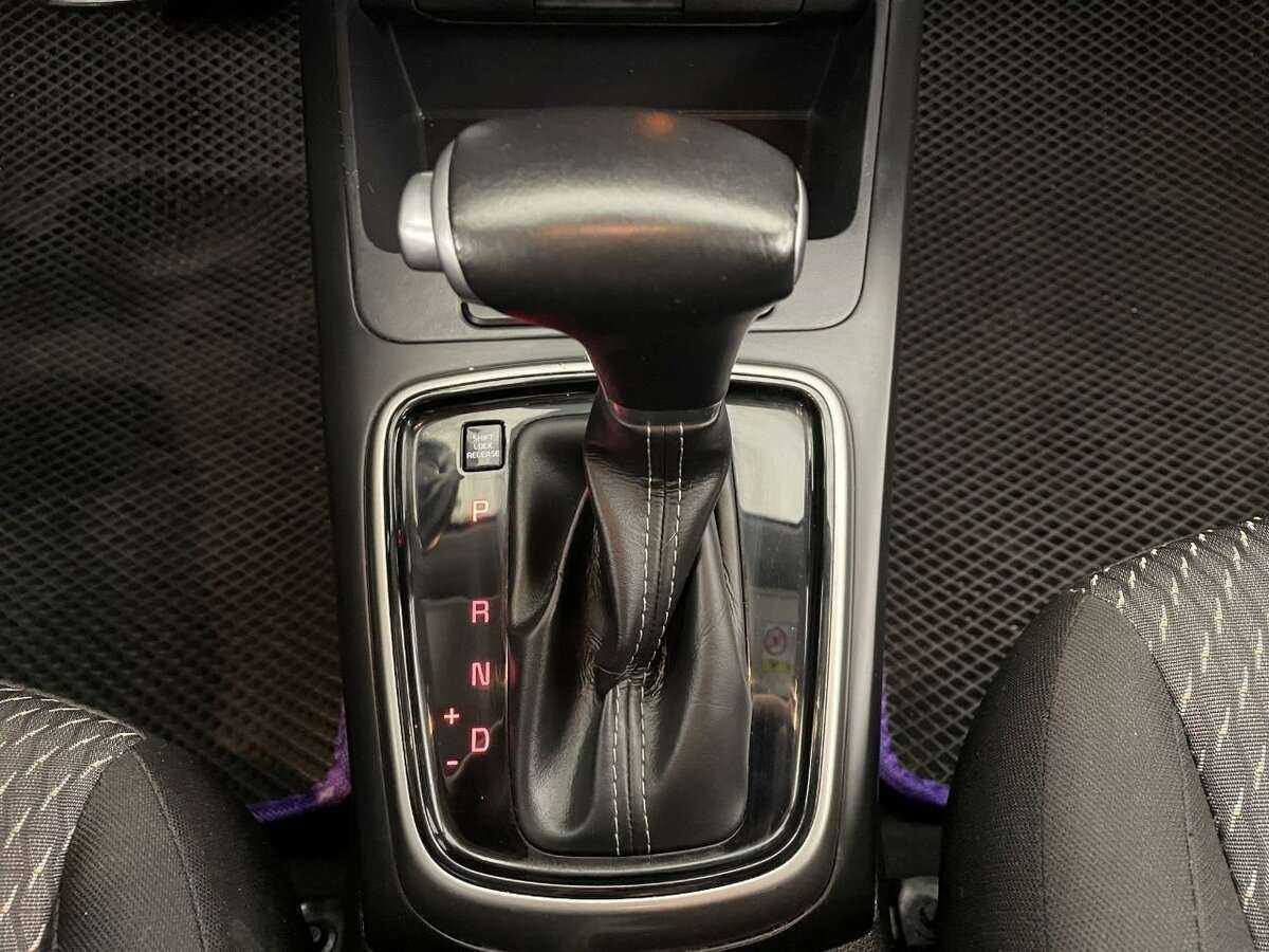 Kia Rio, 2018 Фото №13