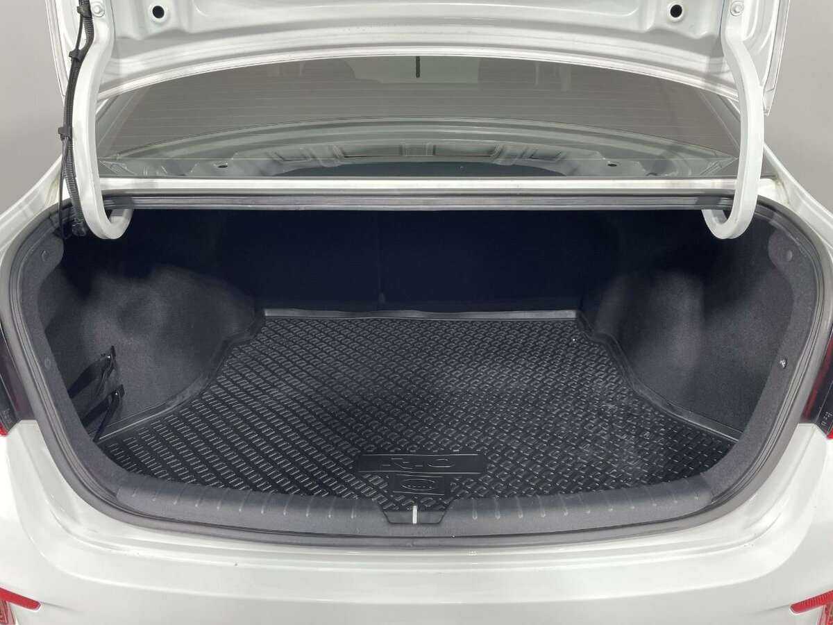 Kia Rio, 2018 Фото №18