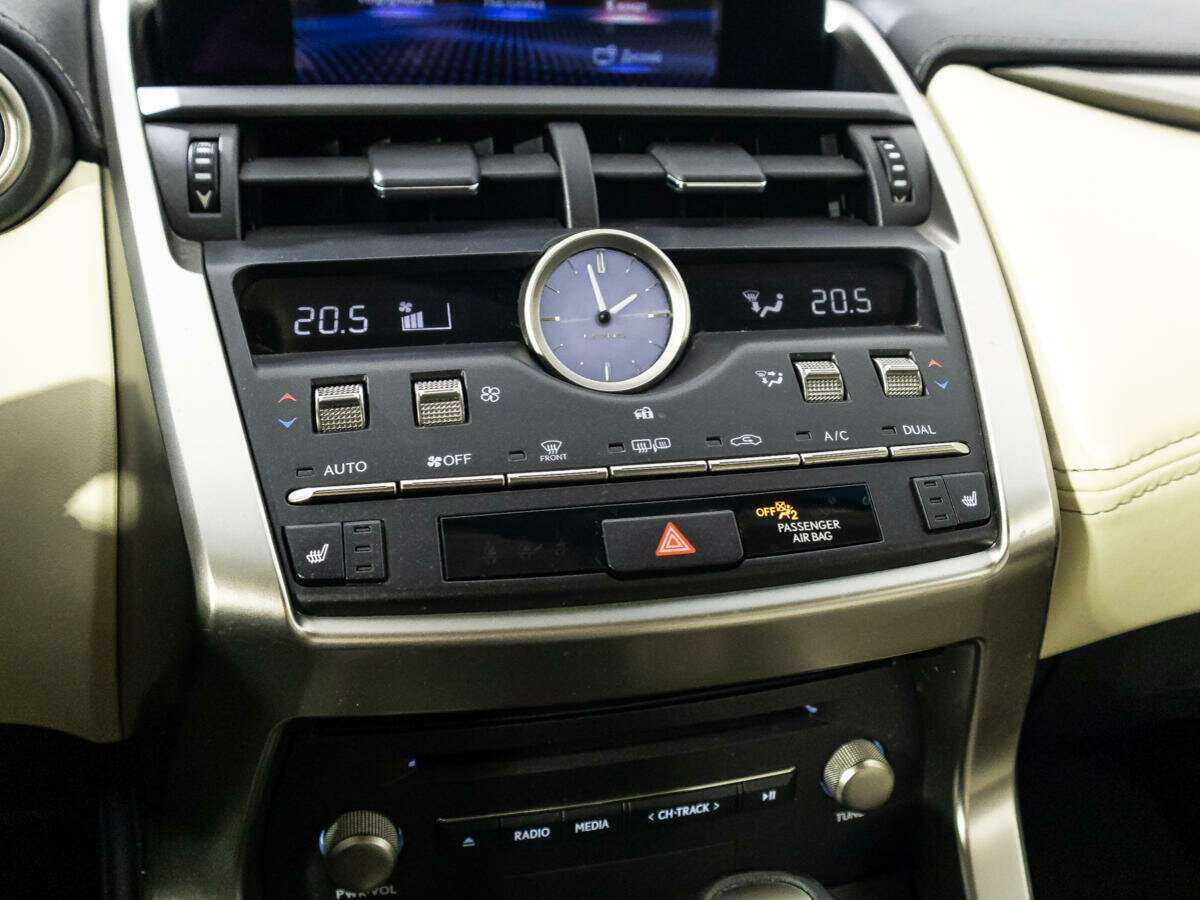 Lexus NX 200, 2018 Фото №17