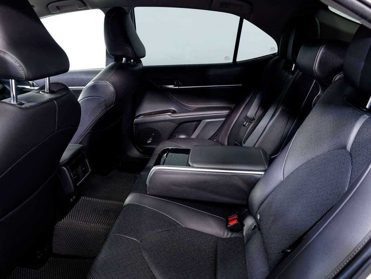 Toyota Camry, 2021 Фото №14