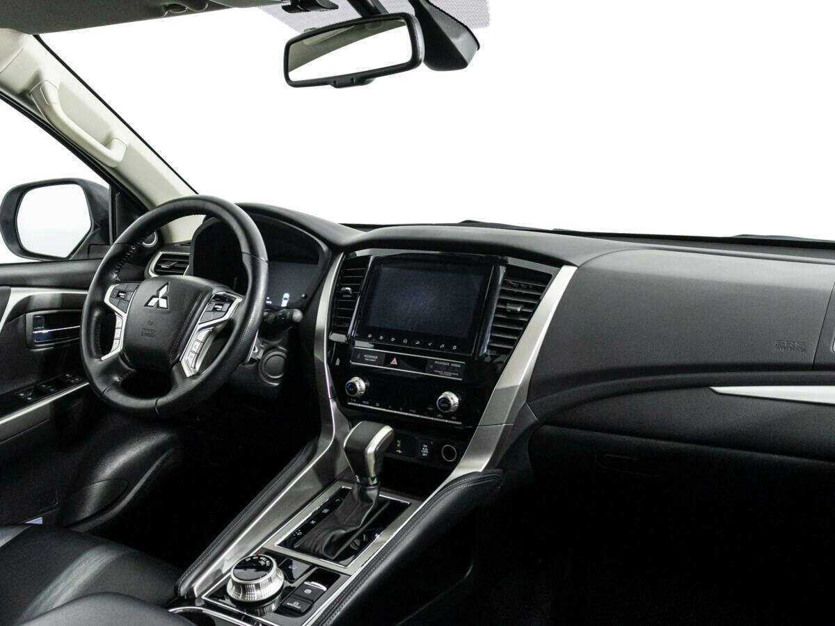 Mitsubishi Pajero Sport, 2022 Фото №9