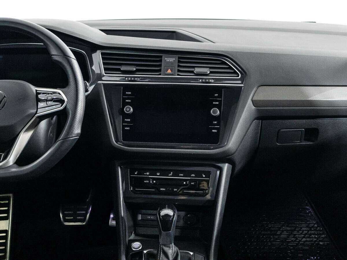 Volkswagen Tiguan L, 2022 Фото №14