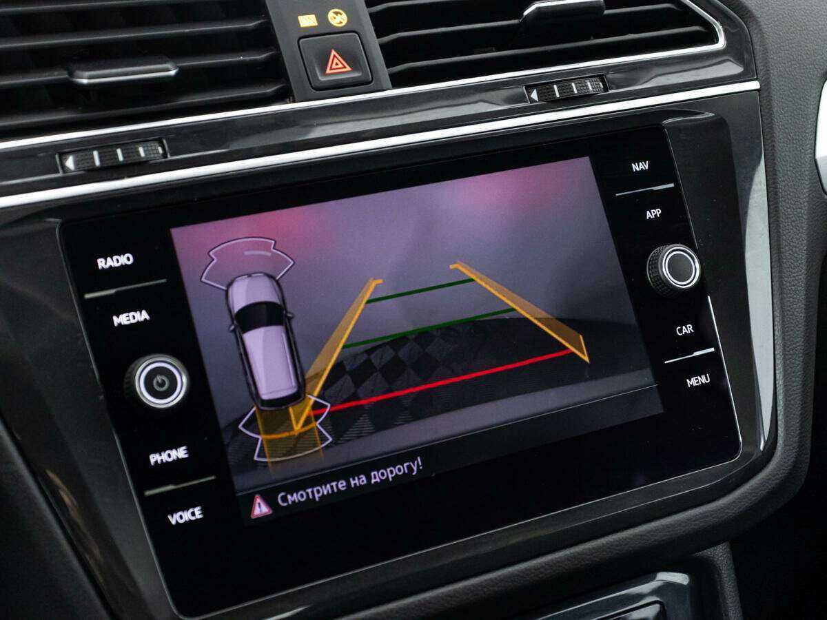 Volkswagen Tiguan, 2021 Фото №15