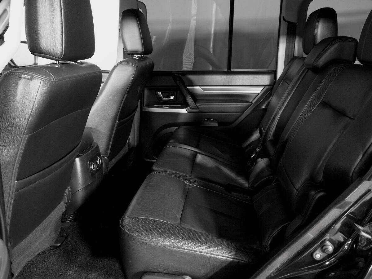 Mitsubishi Pajero, 2011 Фото №10