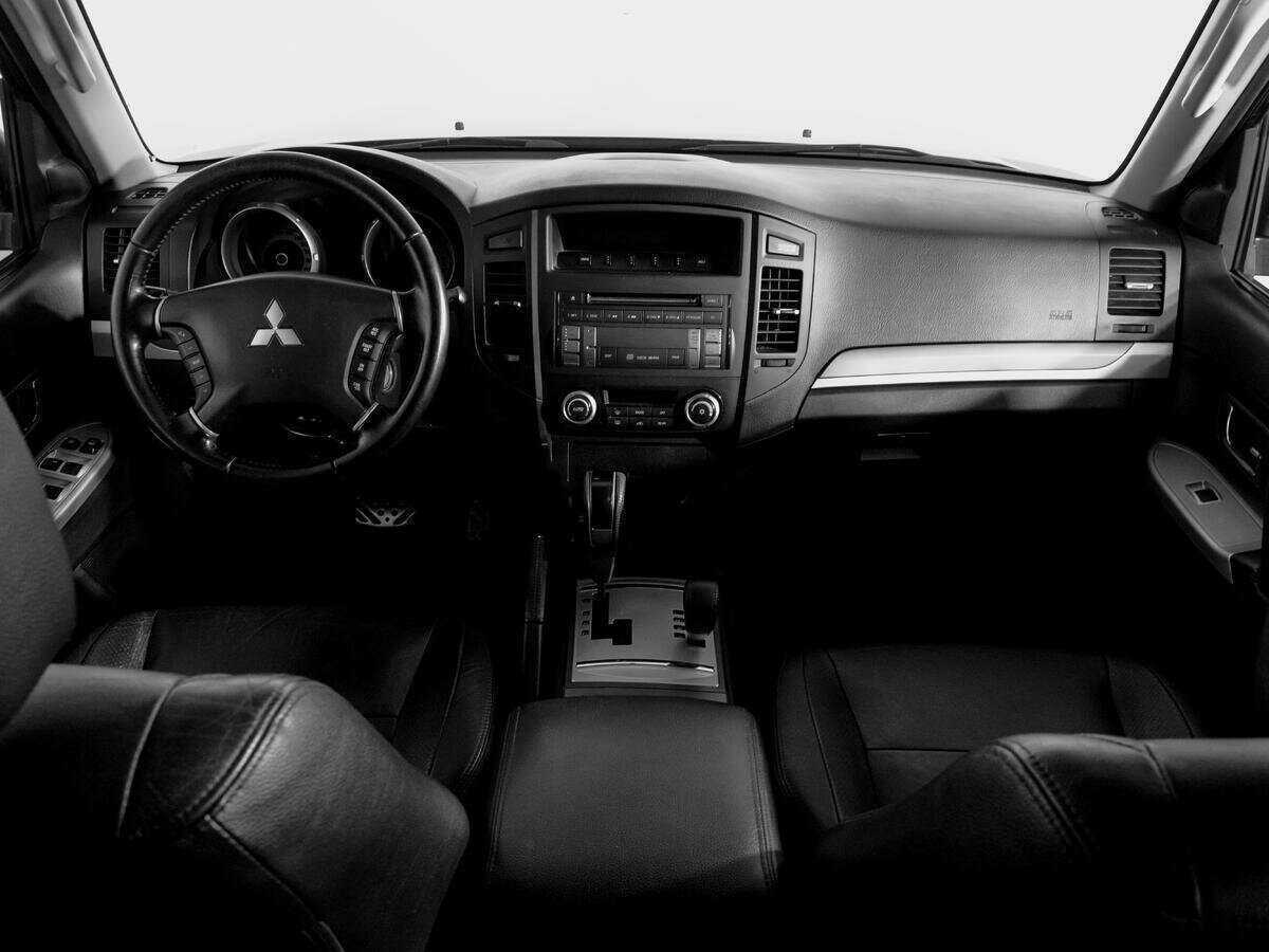 Mitsubishi Pajero, 2011 Фото №12