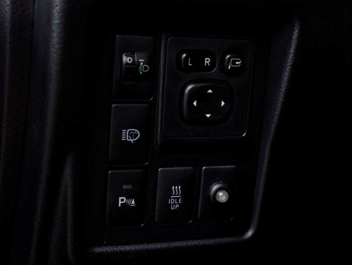 Toyota Land Cruiser Prado, 2017 Фото №19