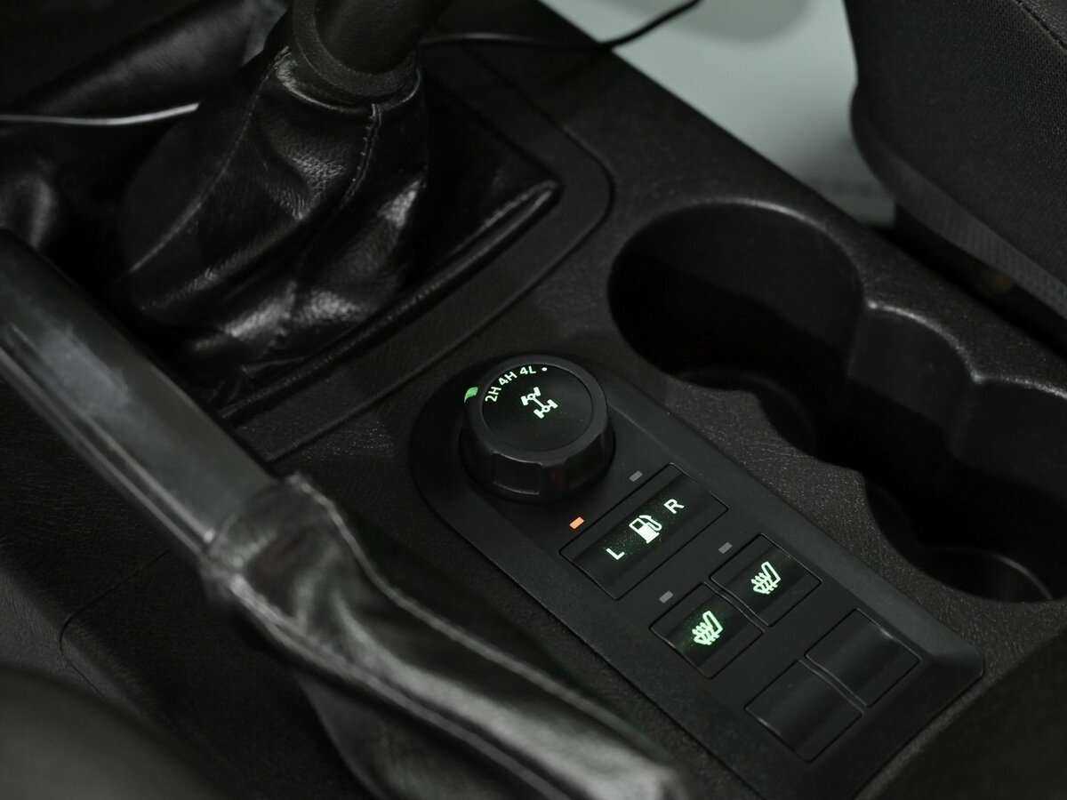 УАЗ Patriot, 2015 Фото №9