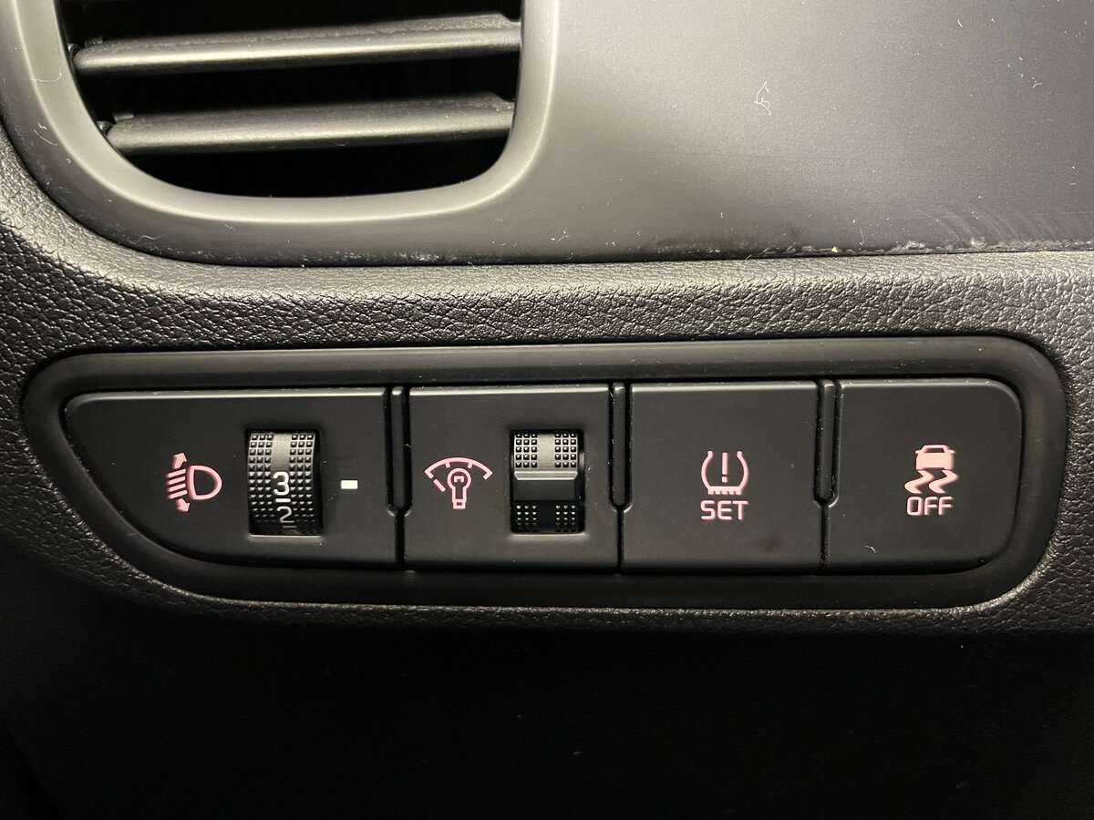 Kia Rio X-Line, 2020 Фото №19