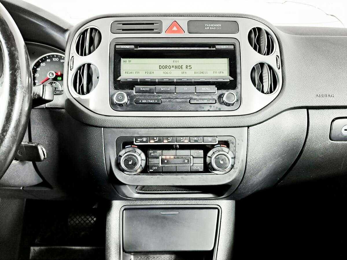 Volkswagen Tiguan, 2010 Фото №13