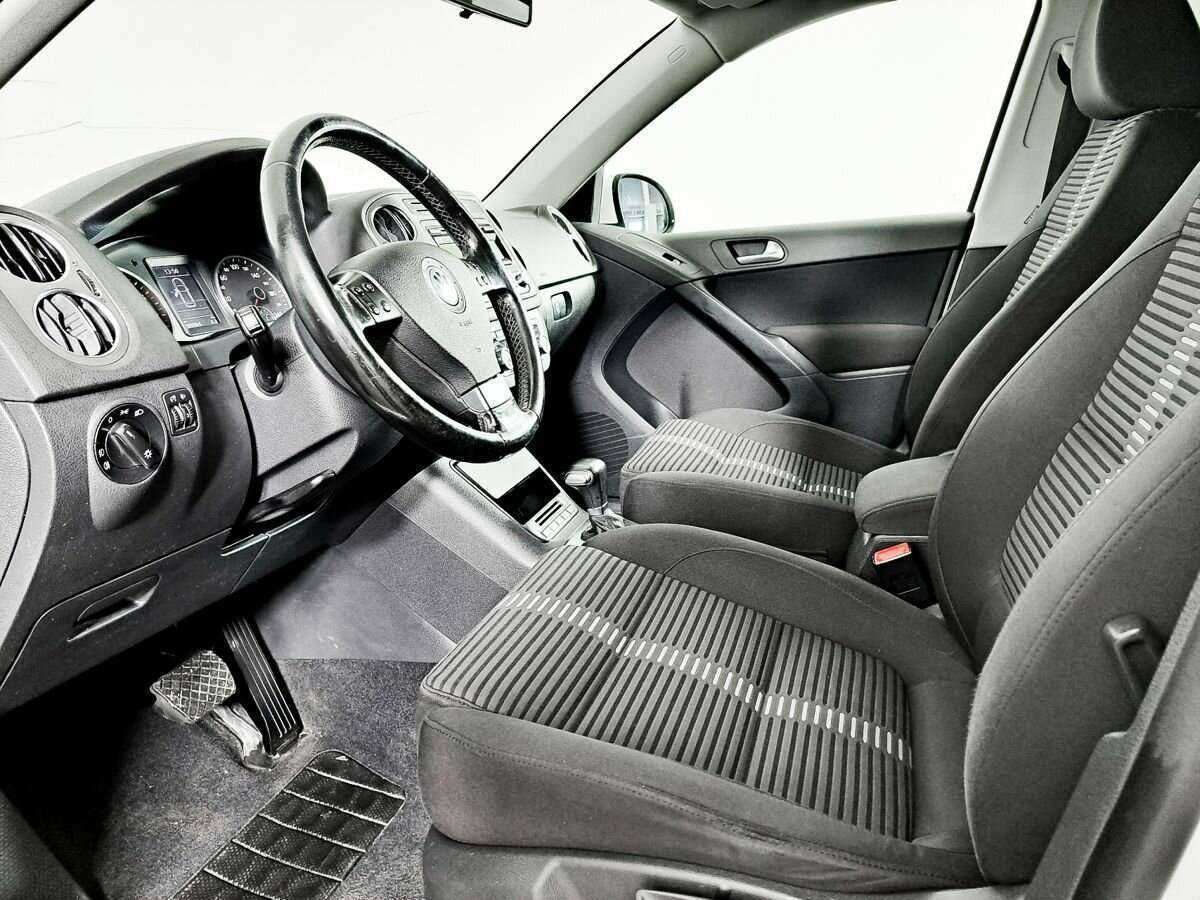 Volkswagen Tiguan, 2010 Фото №14