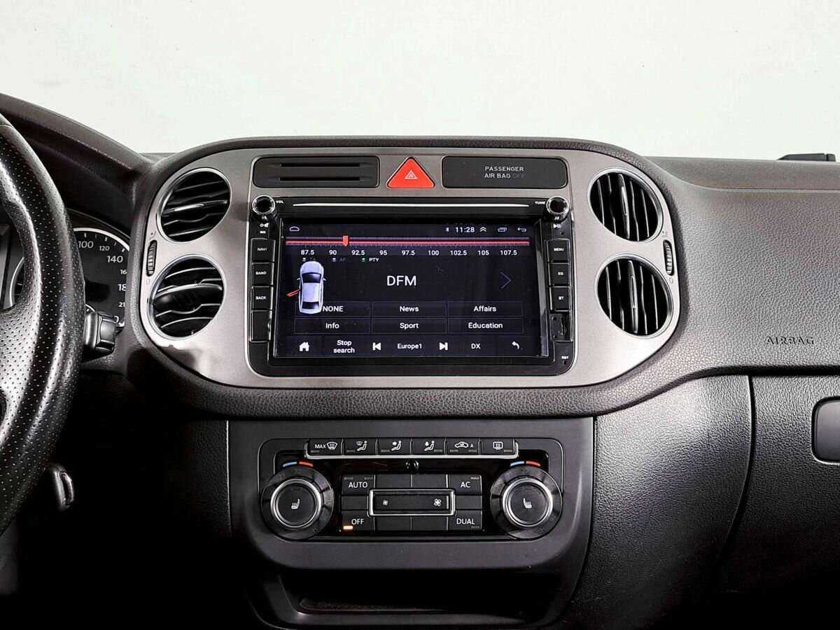 Volkswagen Tiguan, 2010 Фото №13