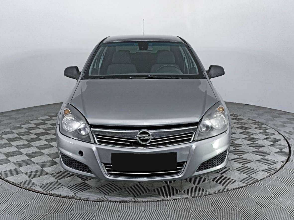 Opel Astra, 2011 - 179 779 км. | Фото №2