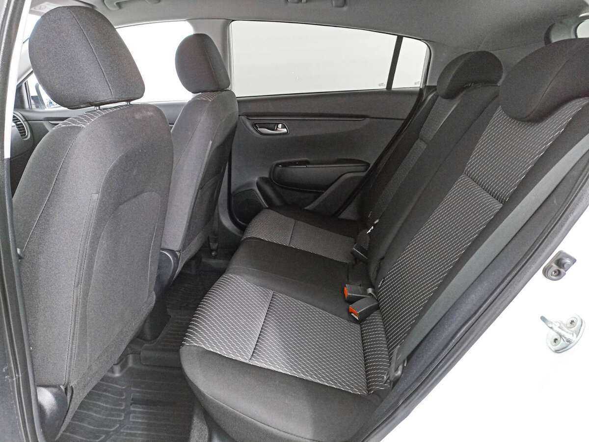 Kia Rio X-Line, 2018 Фото №10