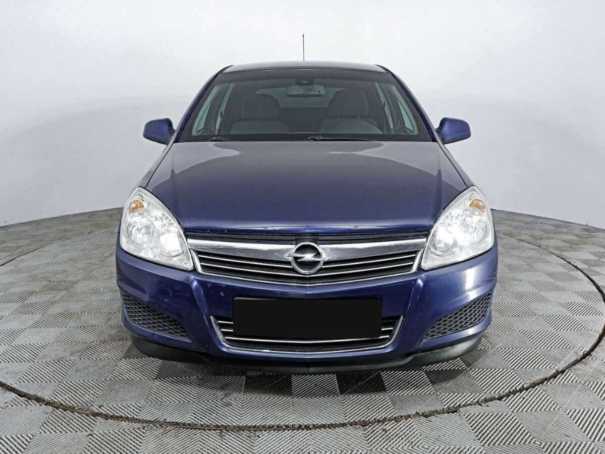 Opel Astra, 2011 - 185 679 км. | Фото №2