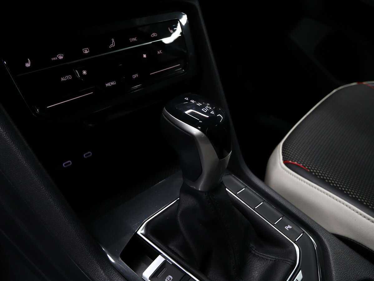 Volkswagen Tiguan, 2021 Фото №9