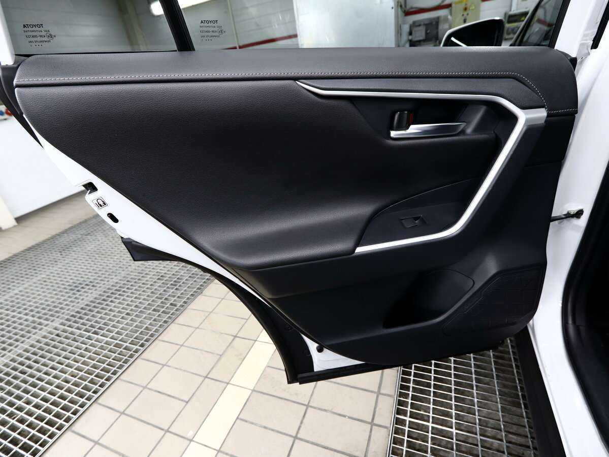 Toyota RAV4, 2021 Фото №12