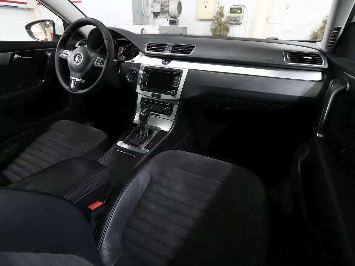 Volkswagen Passat, 2011 Фото №12