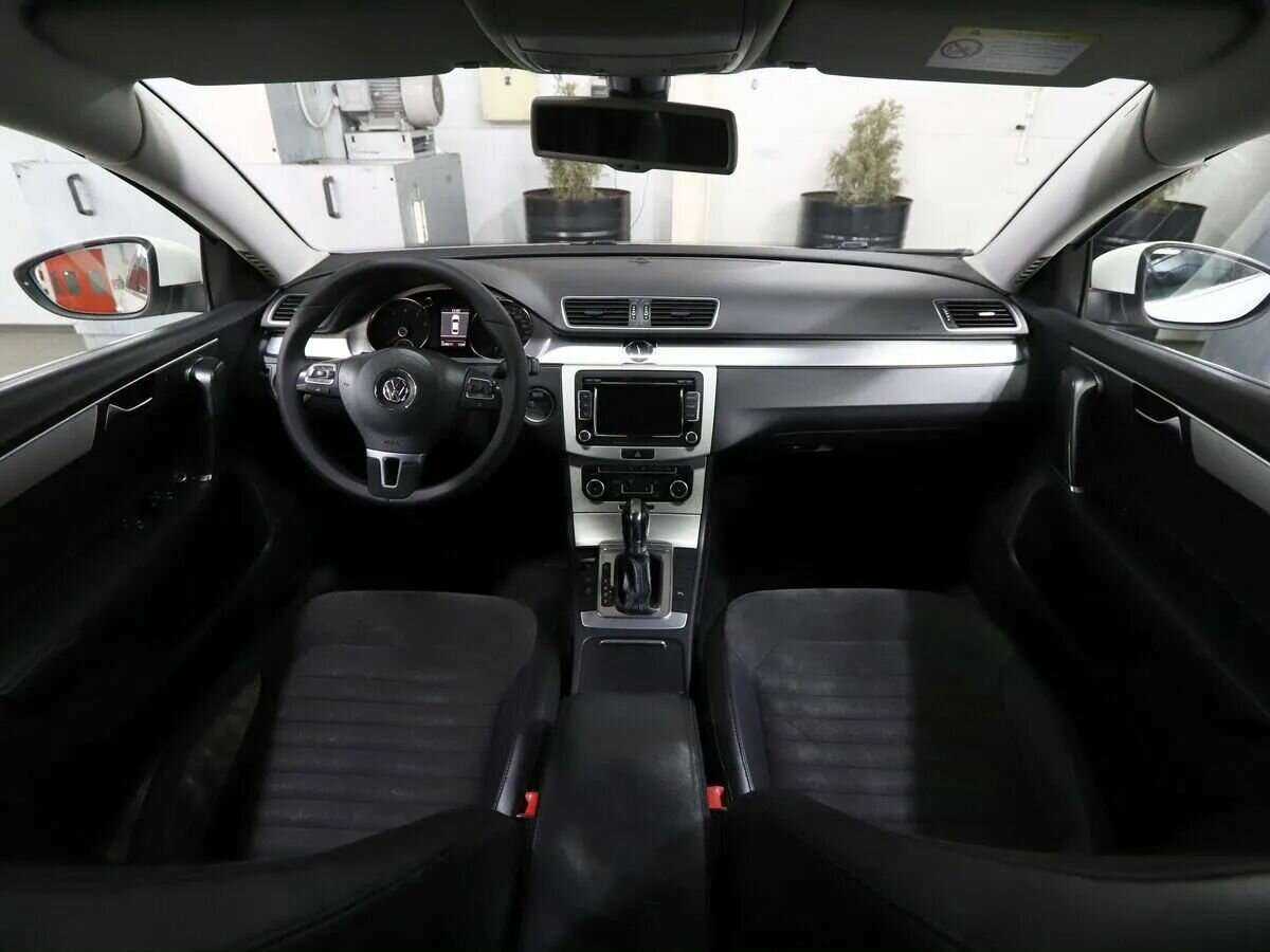 Volkswagen Passat, 2011 Фото №13