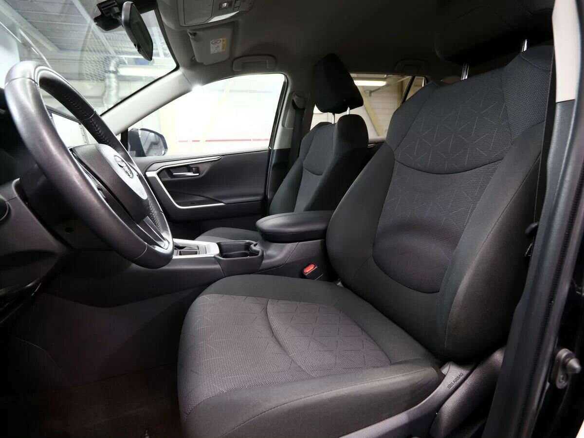 Toyota RAV4, 2019 Фото №10