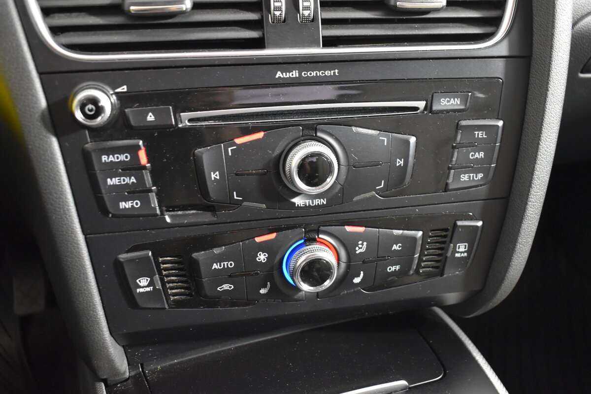 Audi A4, 2012 Фото №15