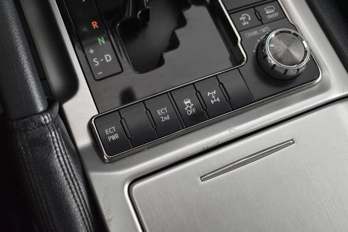 Toyota Land Cruiser, 2016 Фото №20