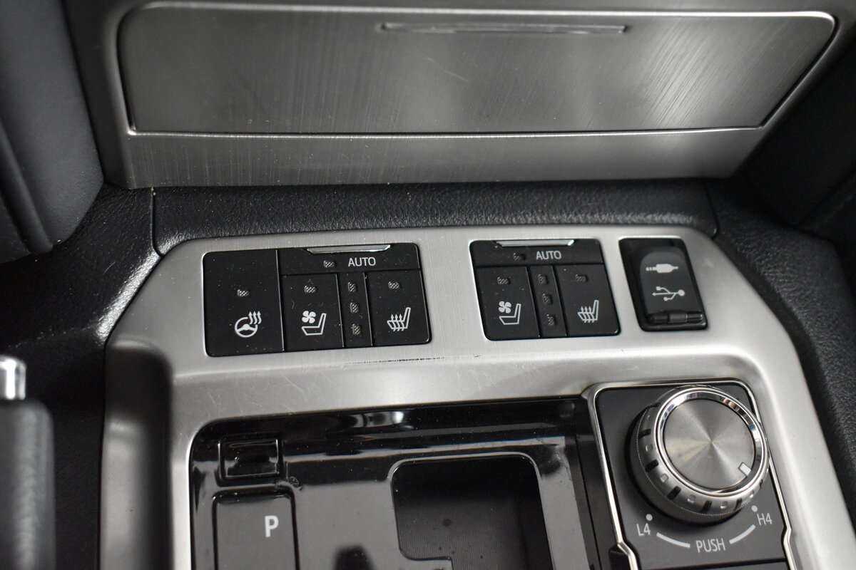 Toyota Land Cruiser, 2016 Фото №22