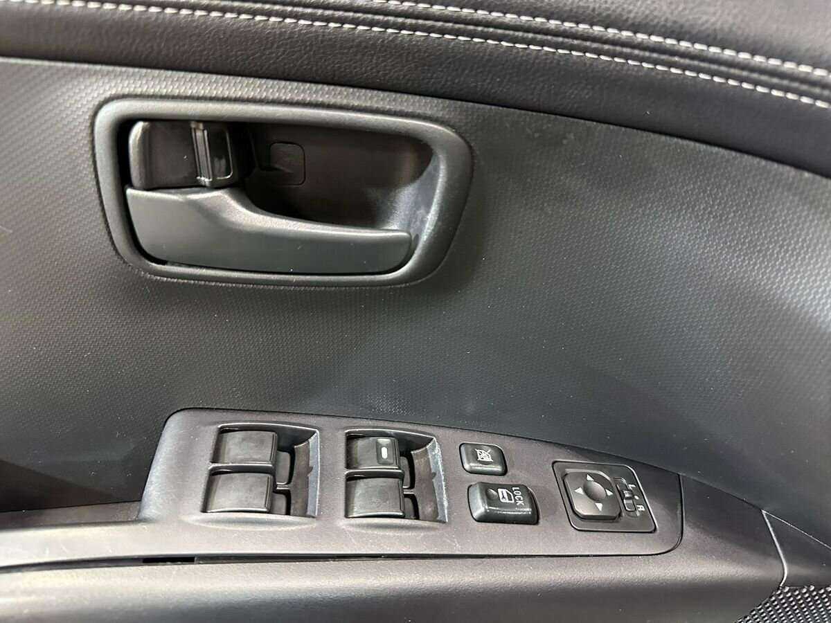 Mitsubishi Outlander, 2010 Фото №14