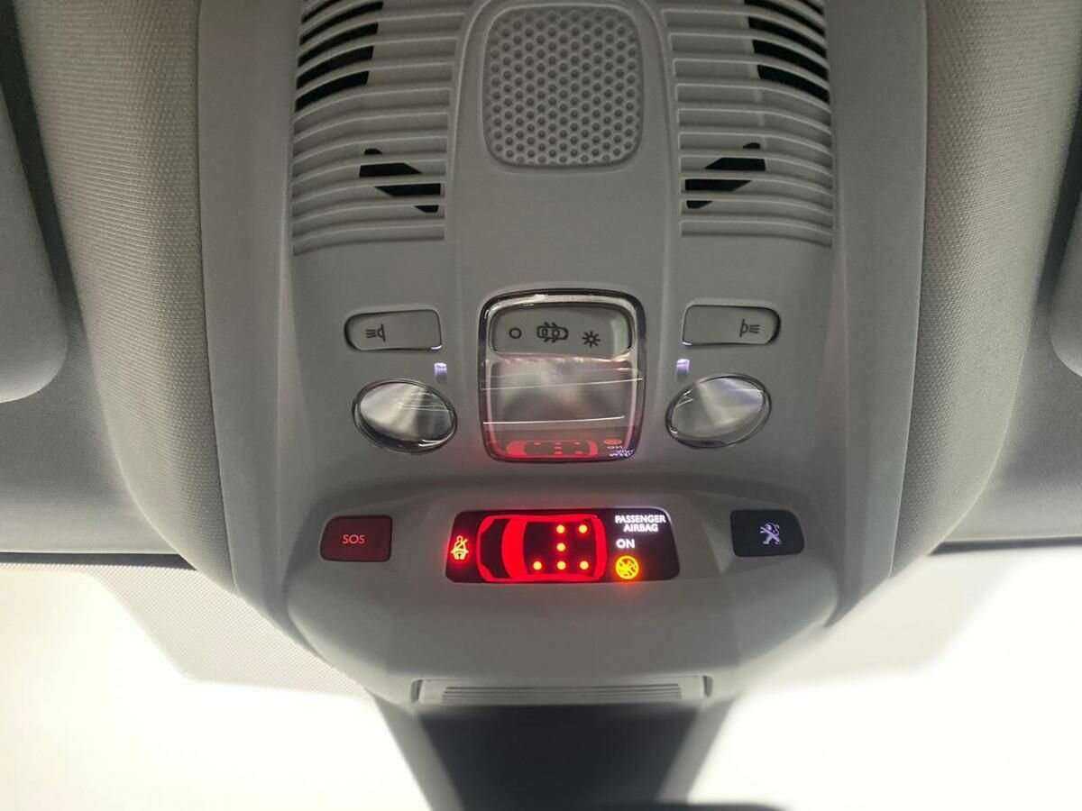 Peugeot 5008, 2021 Фото №19