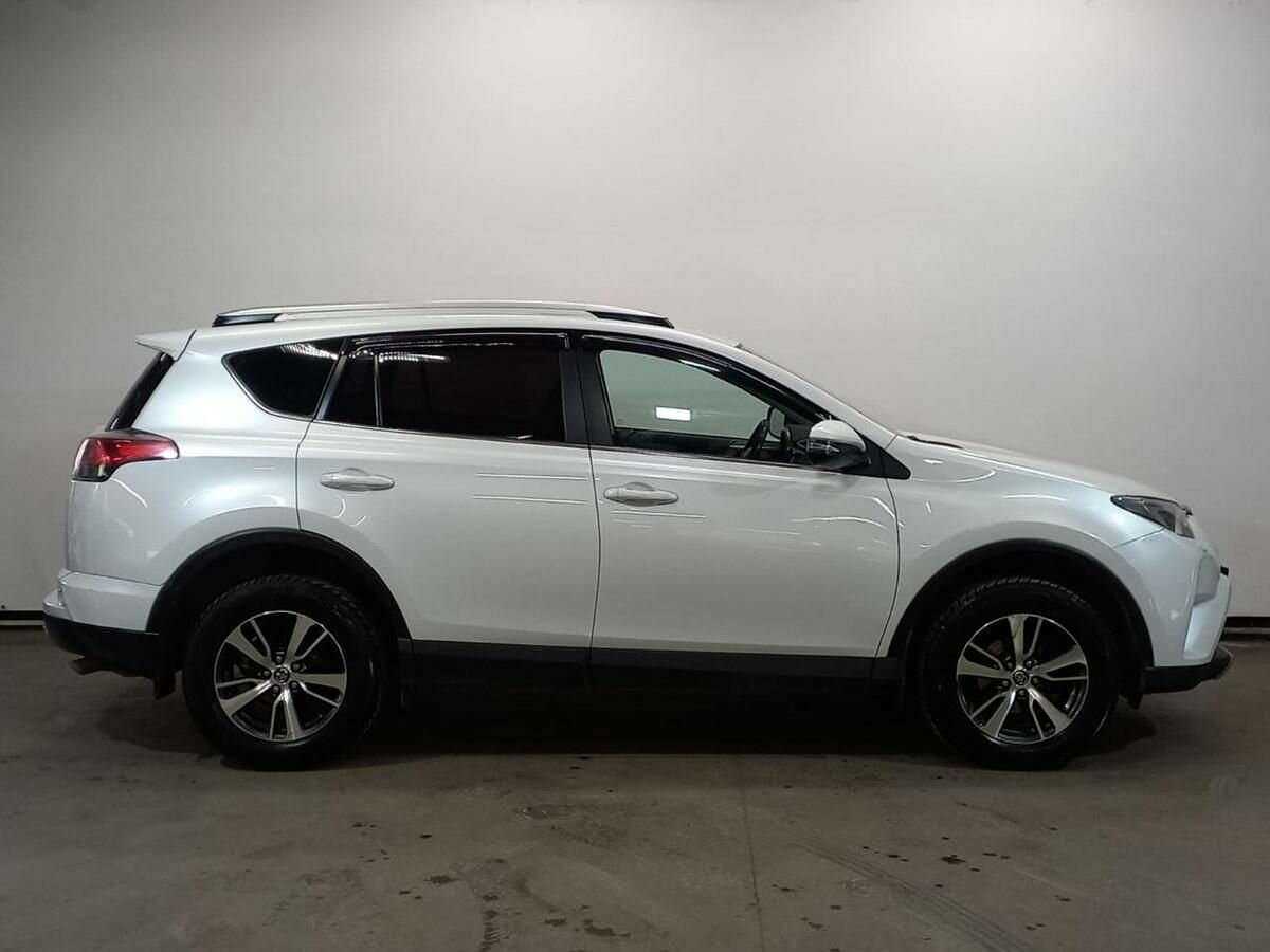 Toyota RAV4, 2018 - 95 472 км. | Фото №4