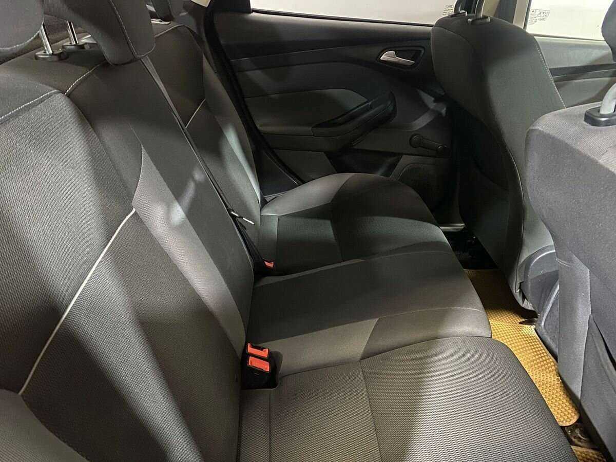 Ford Focus, 2011 Фото №11