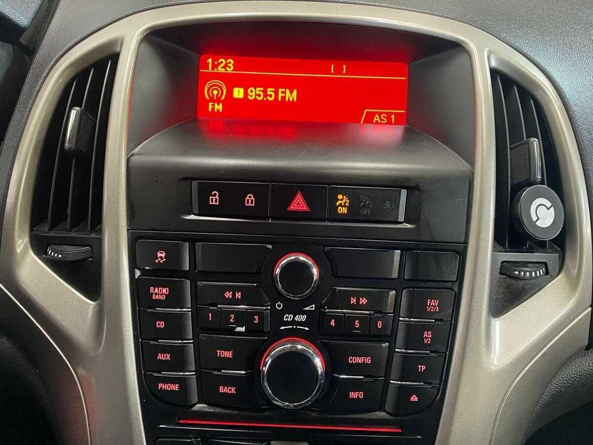 Opel Astra, 2010 Фото №13