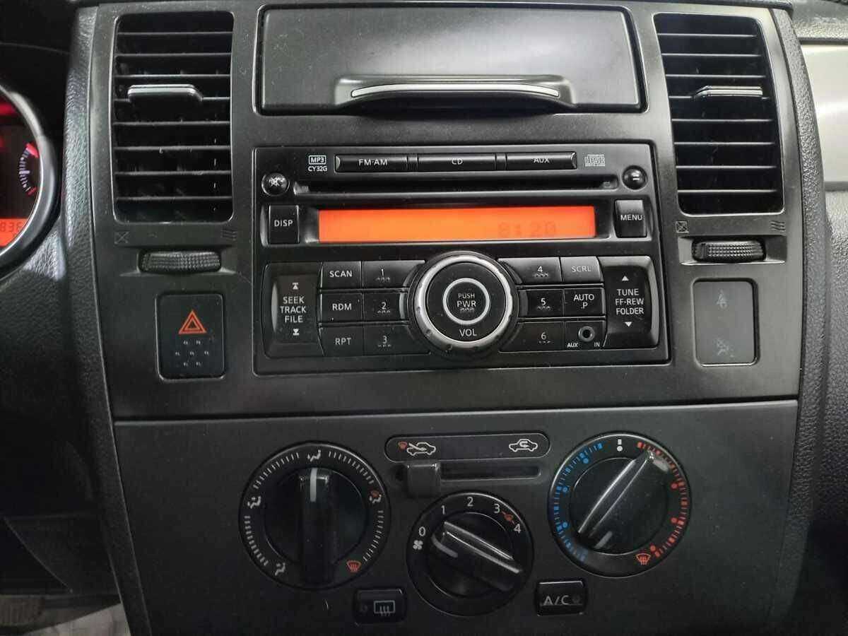 Nissan Tiida, 2011 Фото №13