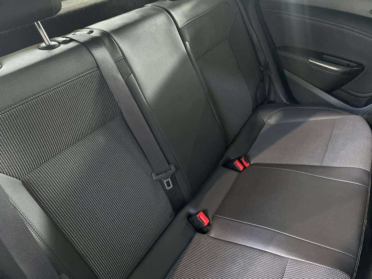 Opel Astra, 2011 Фото №18