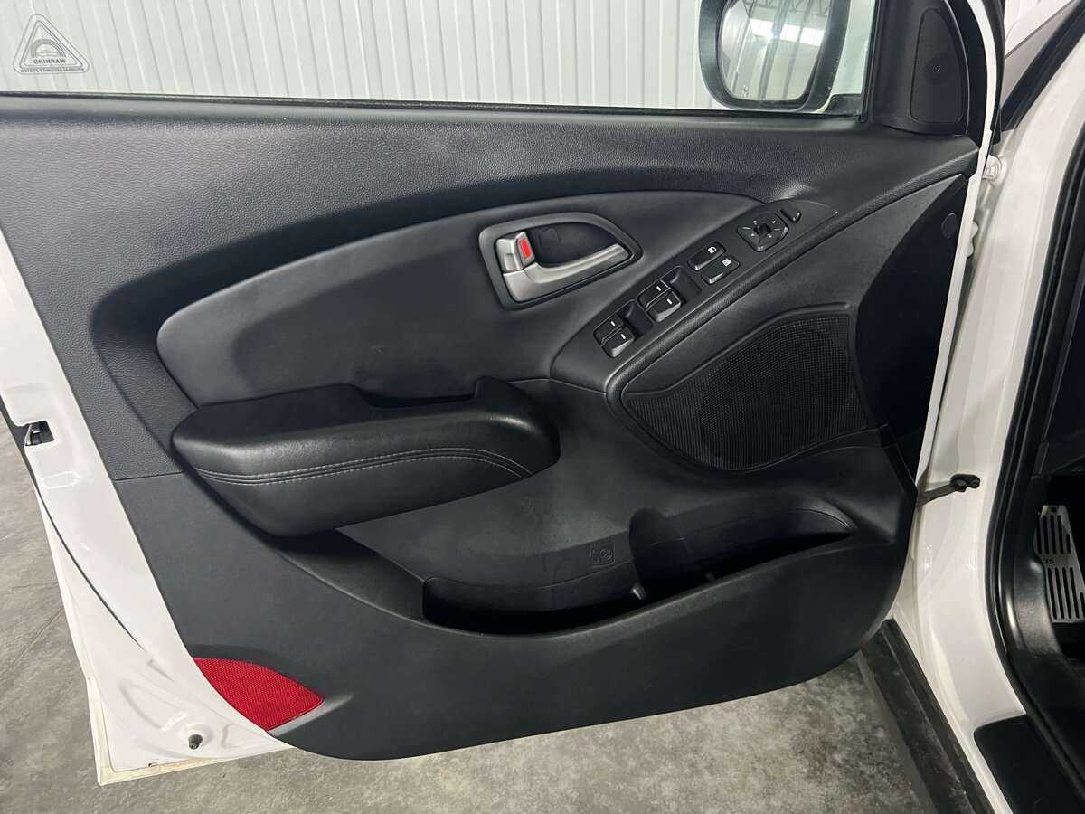 Hyundai ix35, 2011 Фото №9