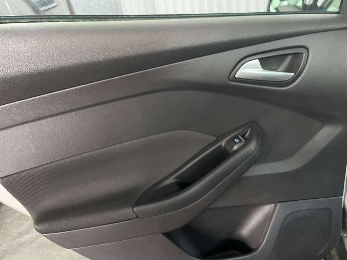 Ford Focus, 2011 Фото №19