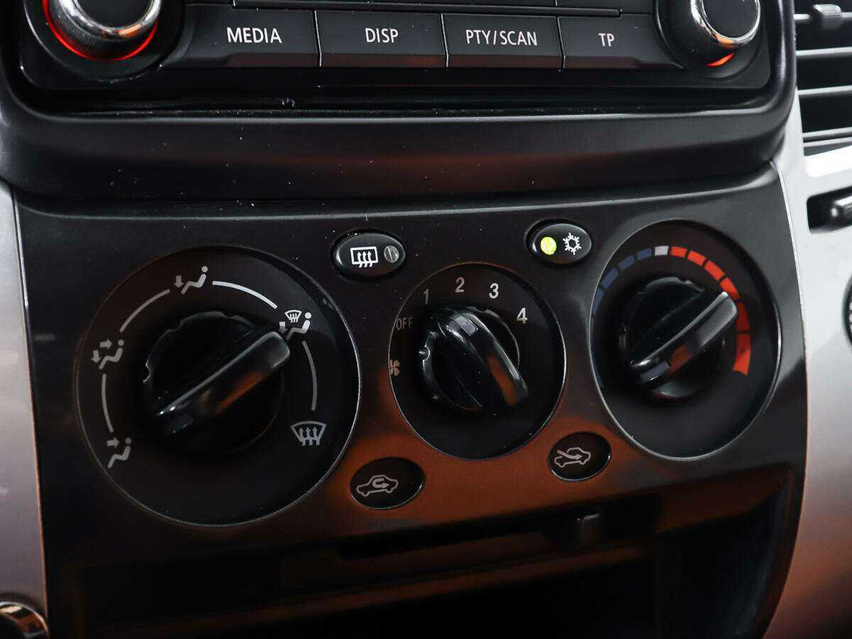 Mitsubishi Pajero Sport, 2014 Фото №21