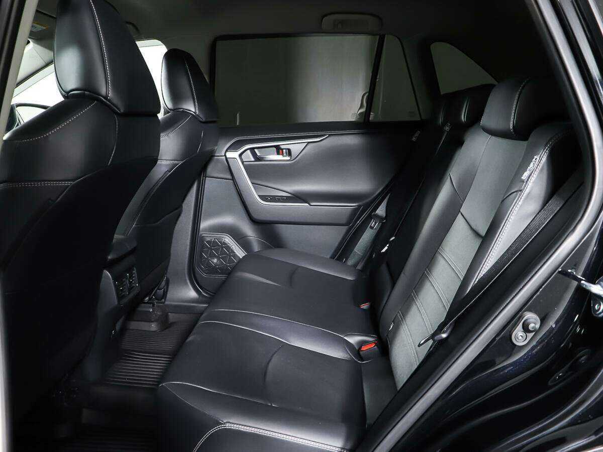 Toyota RAV4, 2021 Фото №10