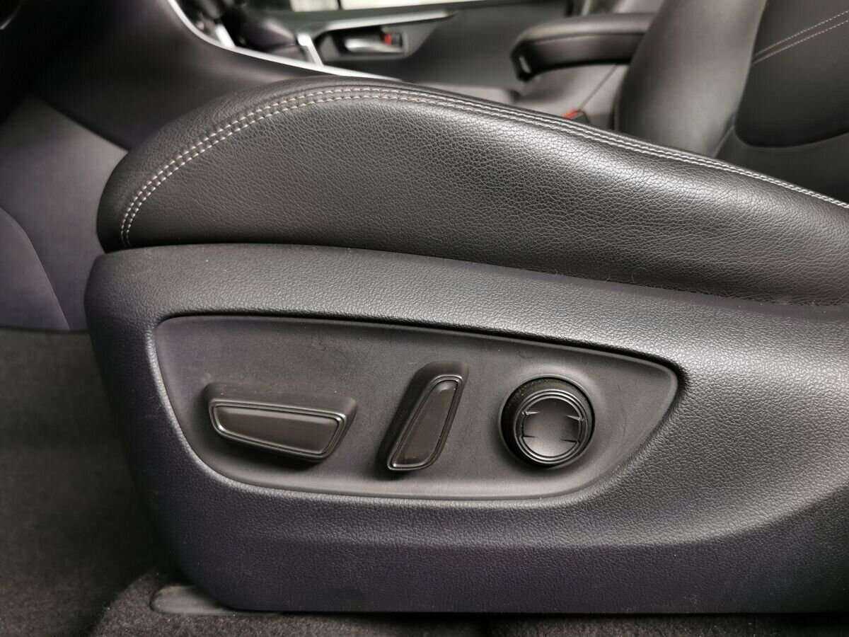 Toyota RAV4, 2019 Фото №18