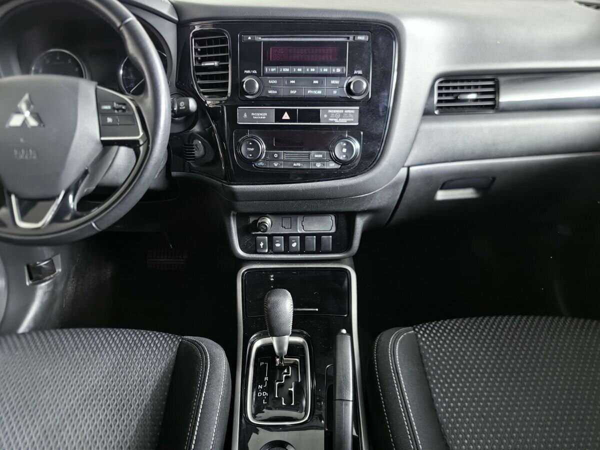 Mitsubishi Outlander, 2018 Фото №10