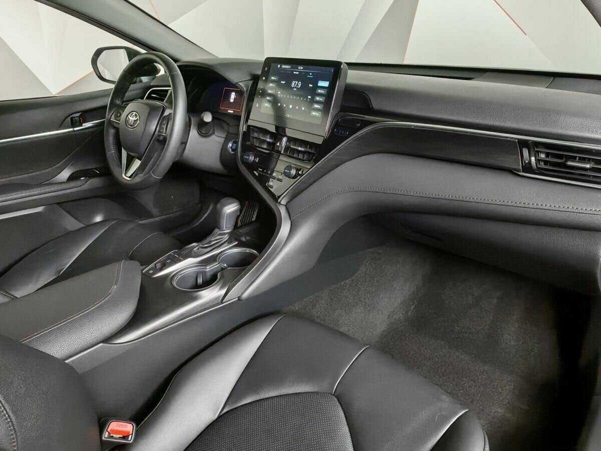 Toyota Camry, 2023 Фото №9