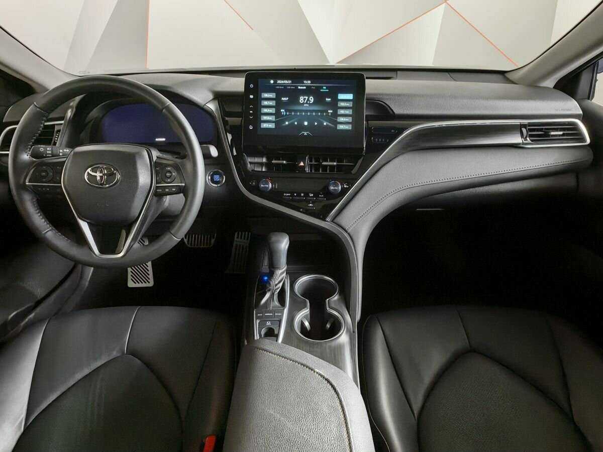 Toyota Camry, 2023 Фото №10