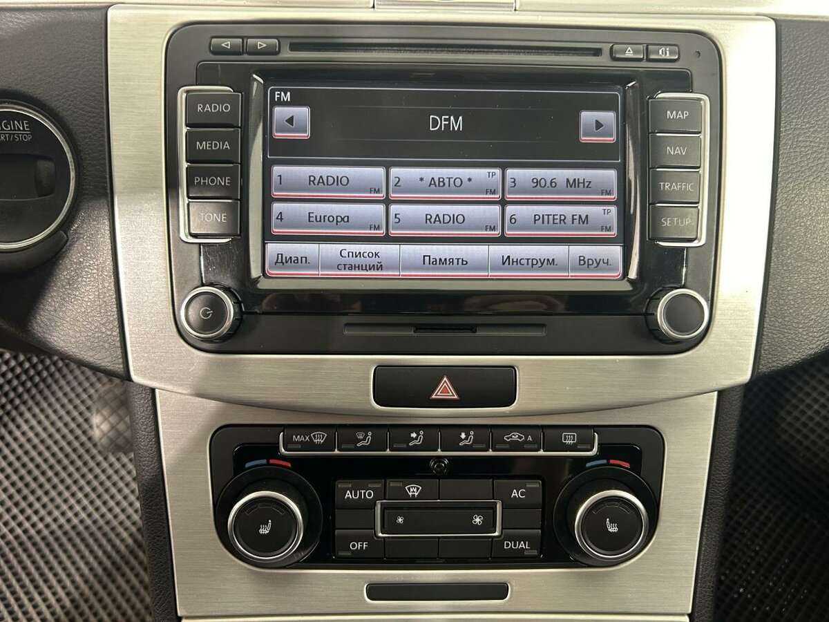 Volkswagen Passat, 2011 Фото №12